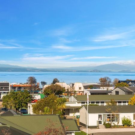 Lakeview Luxury - Taupo Holiday Apartment Bagian luar foto