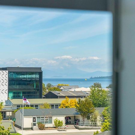 Lakeview Luxury - Taupo Holiday Apartment Bagian luar foto